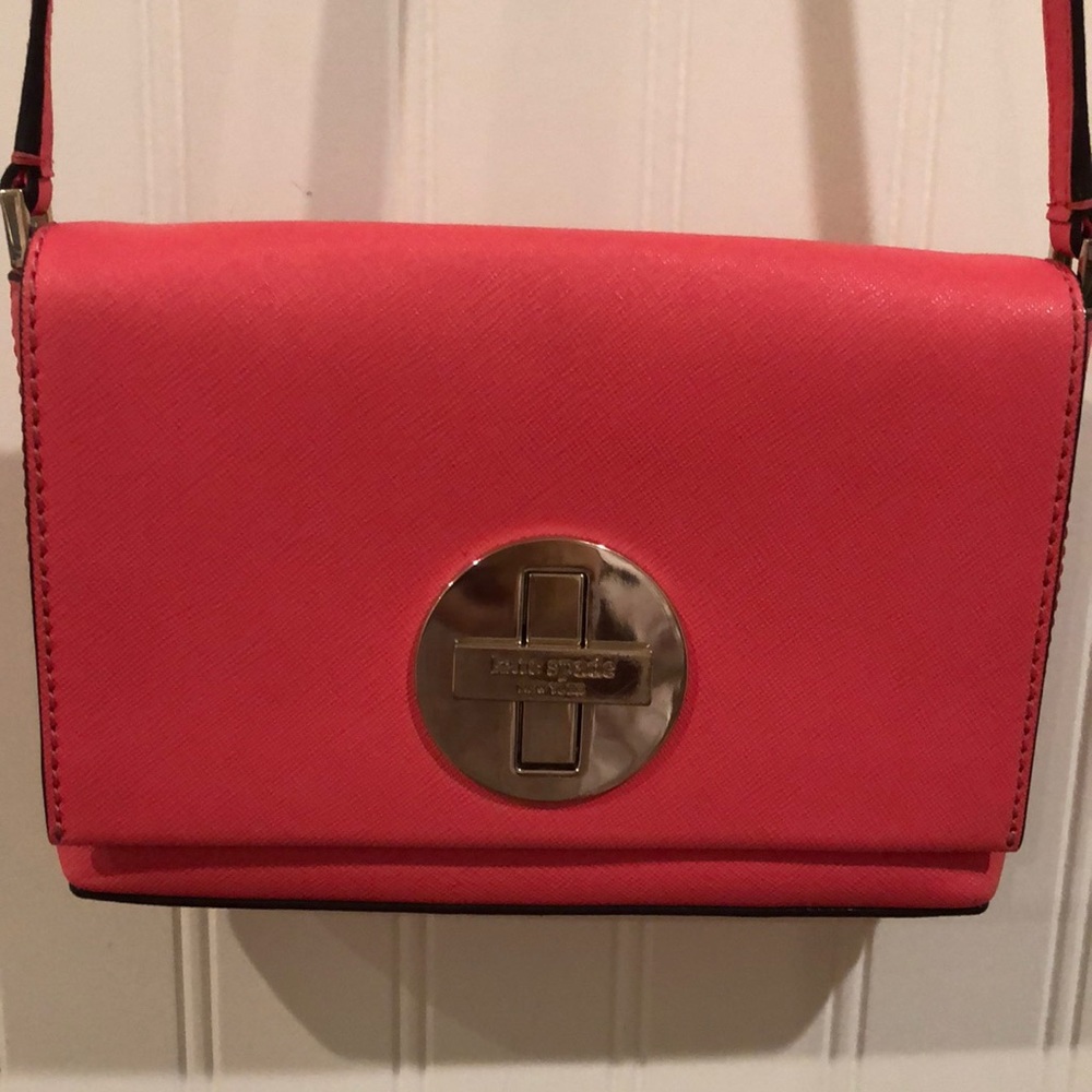 Kate Spade Saffiano Coral Crossbody